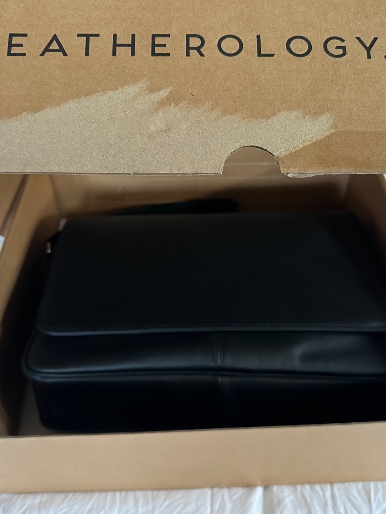 Leatherology Laptop Messenger Bag Black Onyx | Brand New, Never Used — image 4 of 8